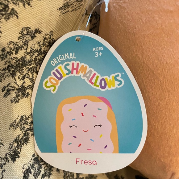 Squishmallow Fresa the Poptart - Picture 3 of 5